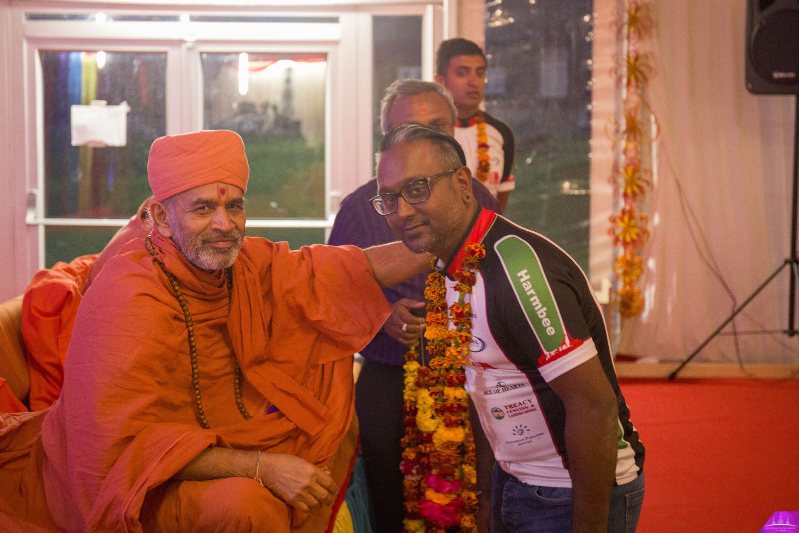 ©1987-2017 SKS Swaminarayan Temple East London